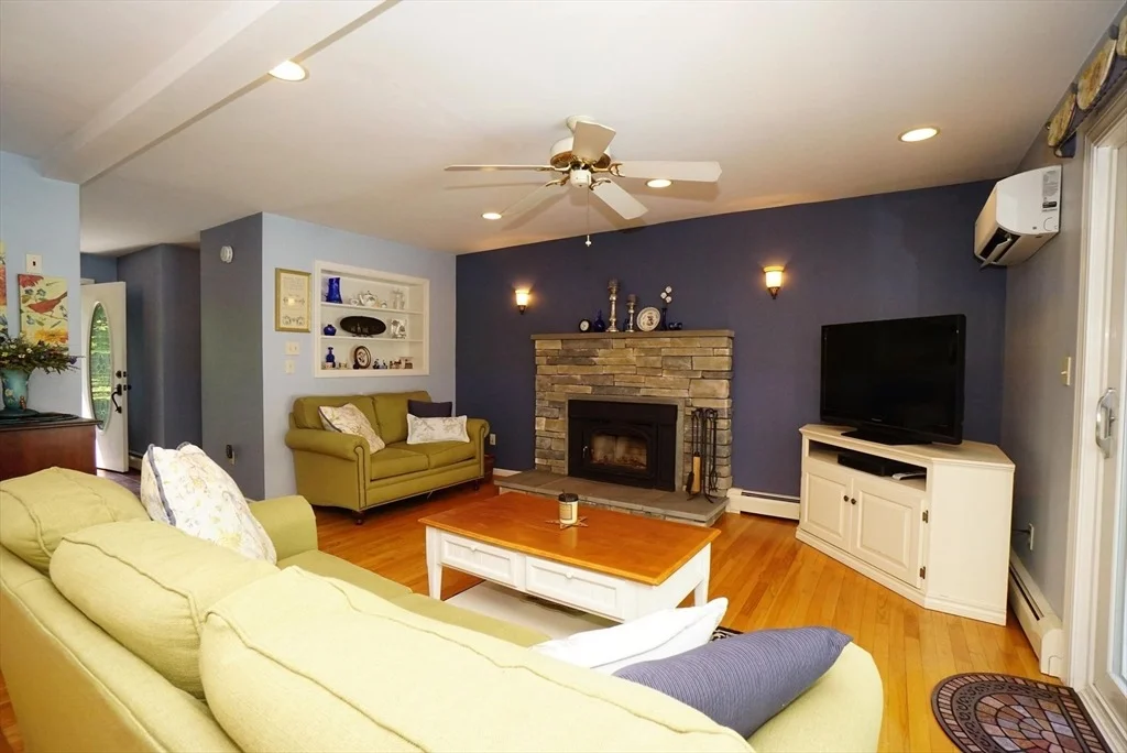 Photo of 30 Hillside Rd