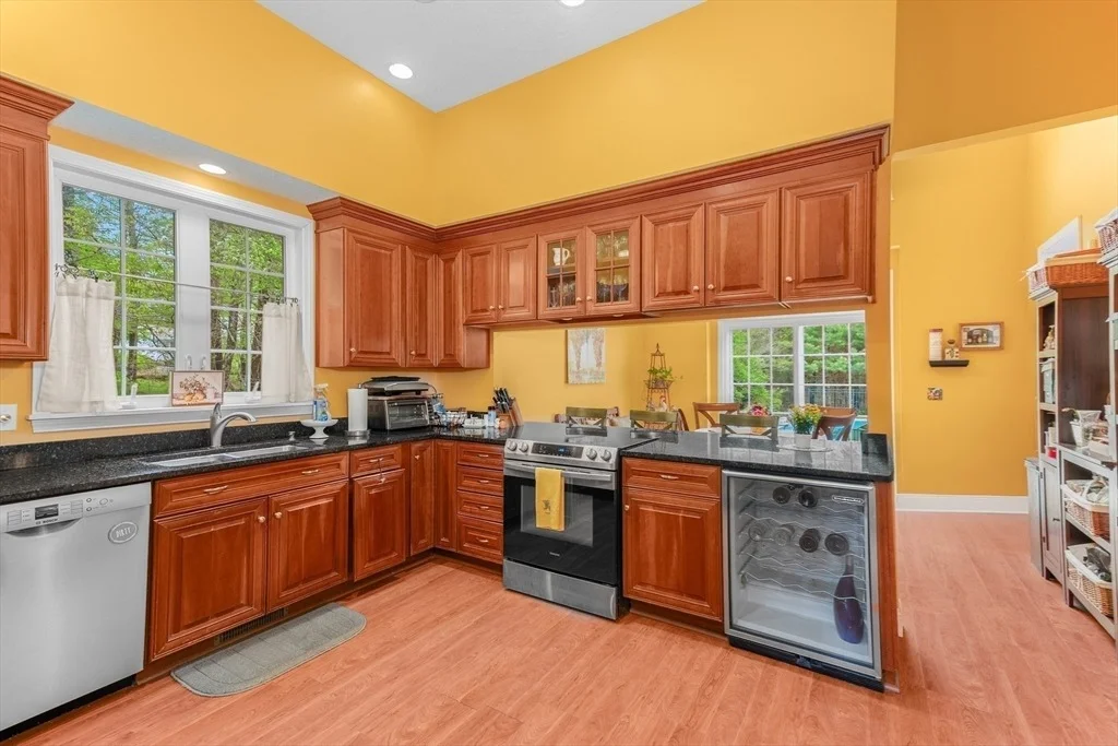 Photo of 113 Greenwich Plains Rd