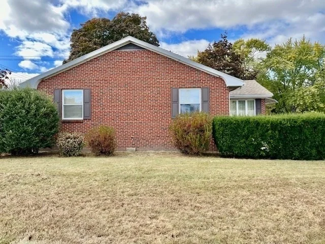Photo of 566 Mckinstry Ave