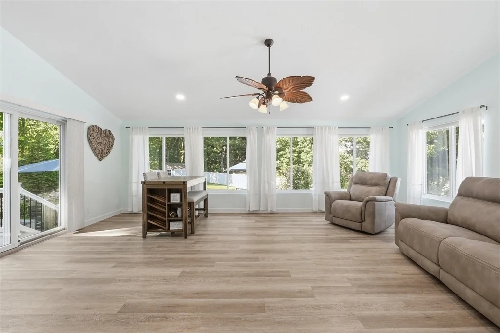 Photo of 45 Constitution Dr