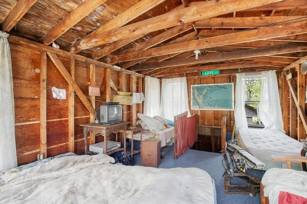 Photo of 14 Old Colony Ave