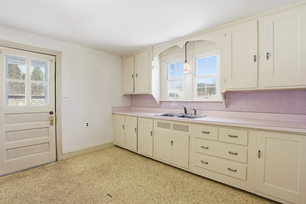 Photo of 12 Cardinal Road