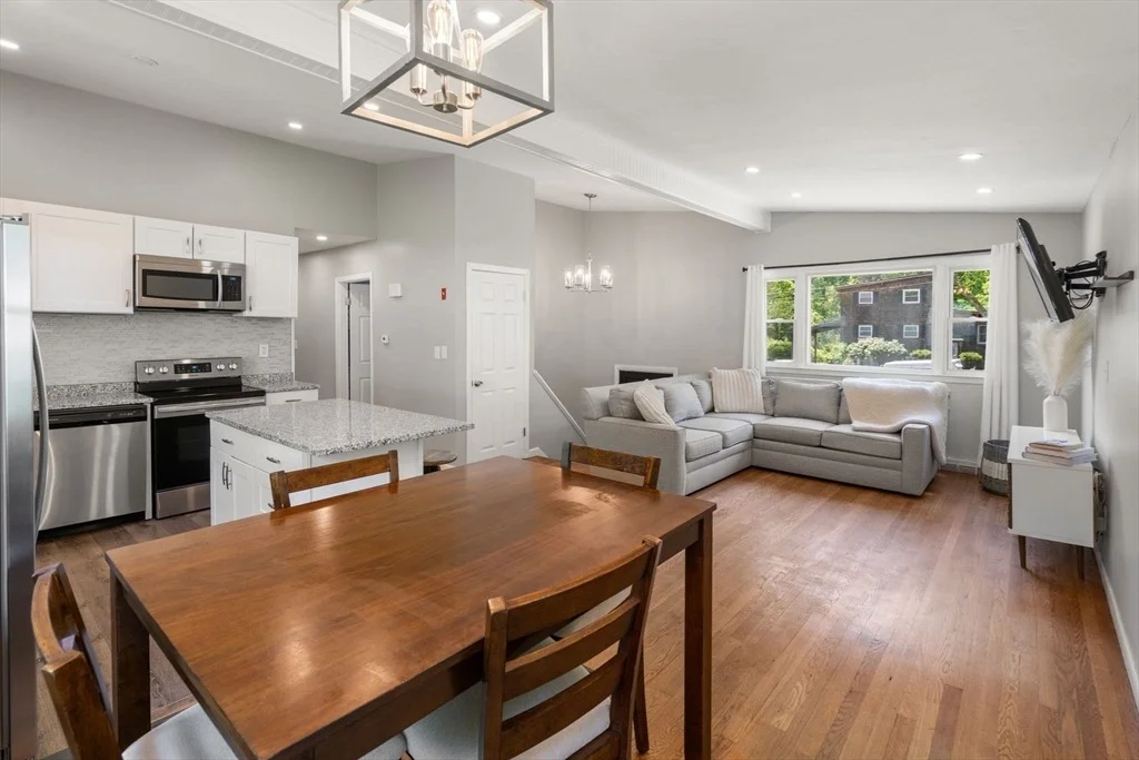 Photo of 6 Rosenfeld Rd