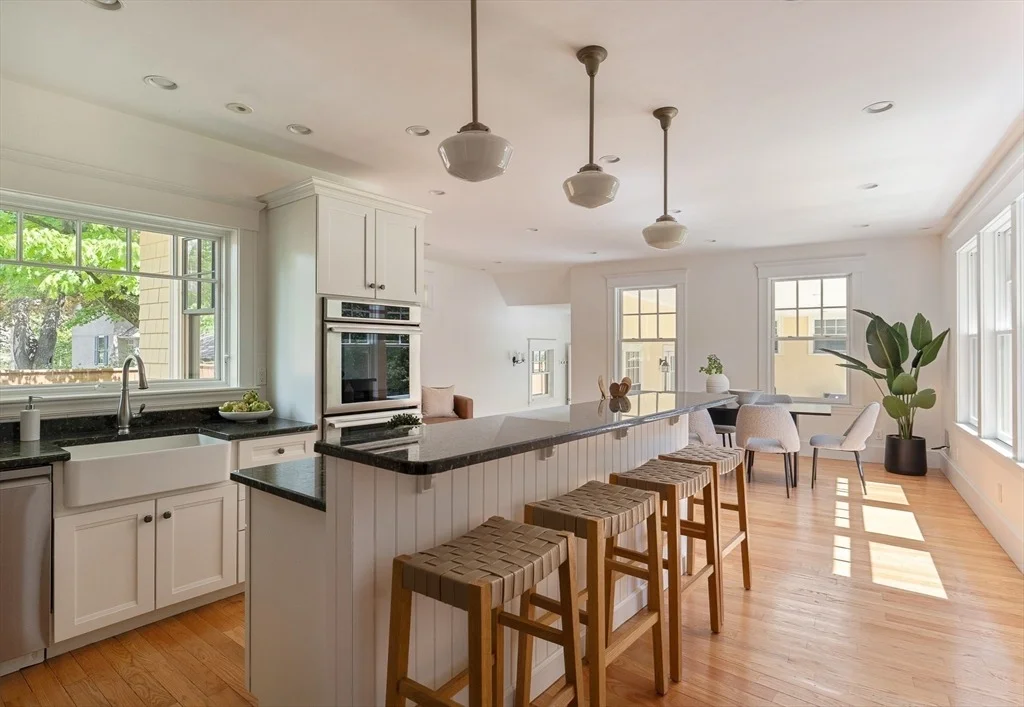 Photo of 4 Lawrence St
