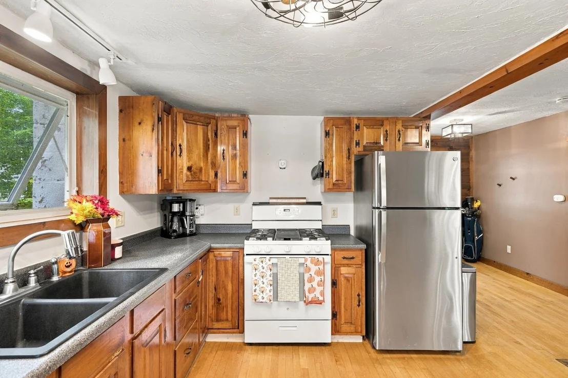 Photo of 39 Lakeview Dr