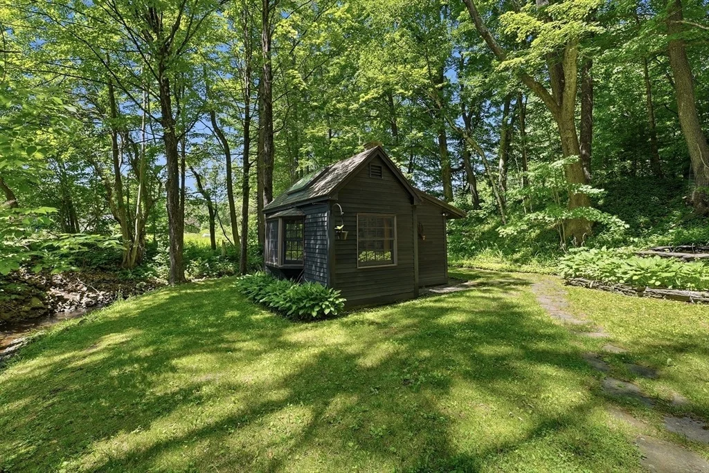 Photo of 965 Conway Rd