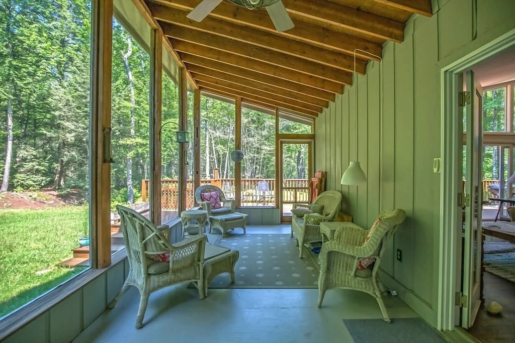 Photo of 265 Fox Den Rd