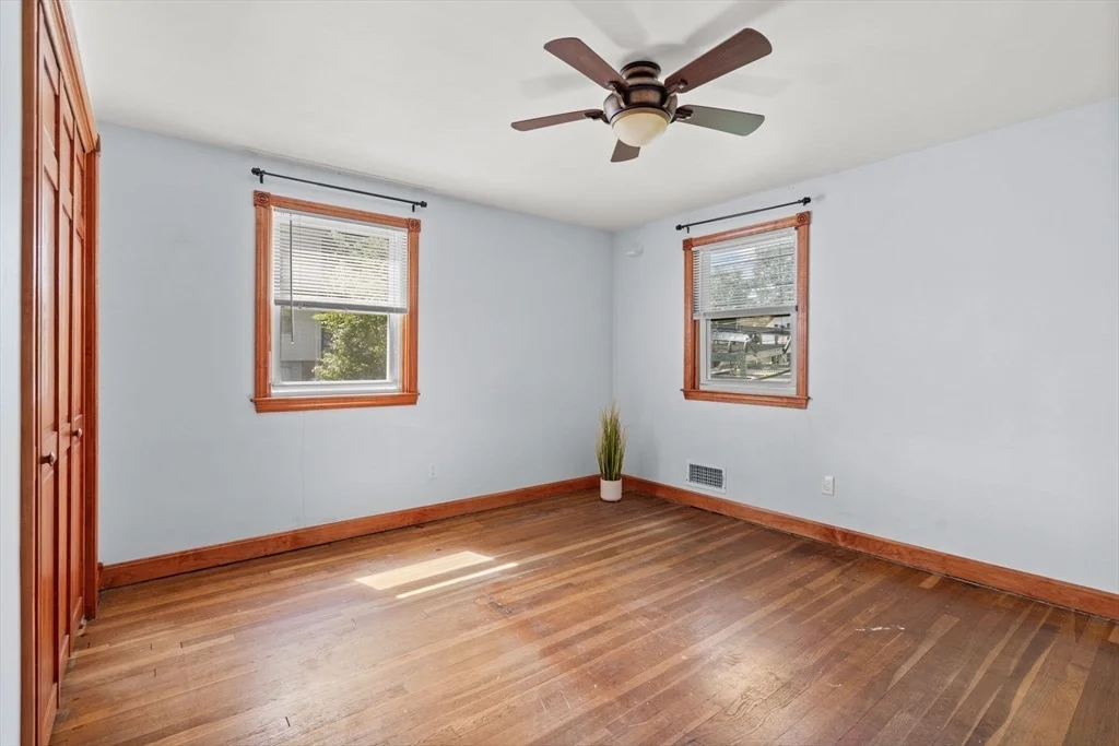 Photo of 14 Grant St Ext