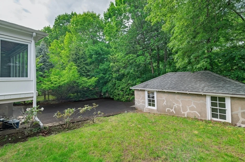 Photo of 40 Allen Circle
