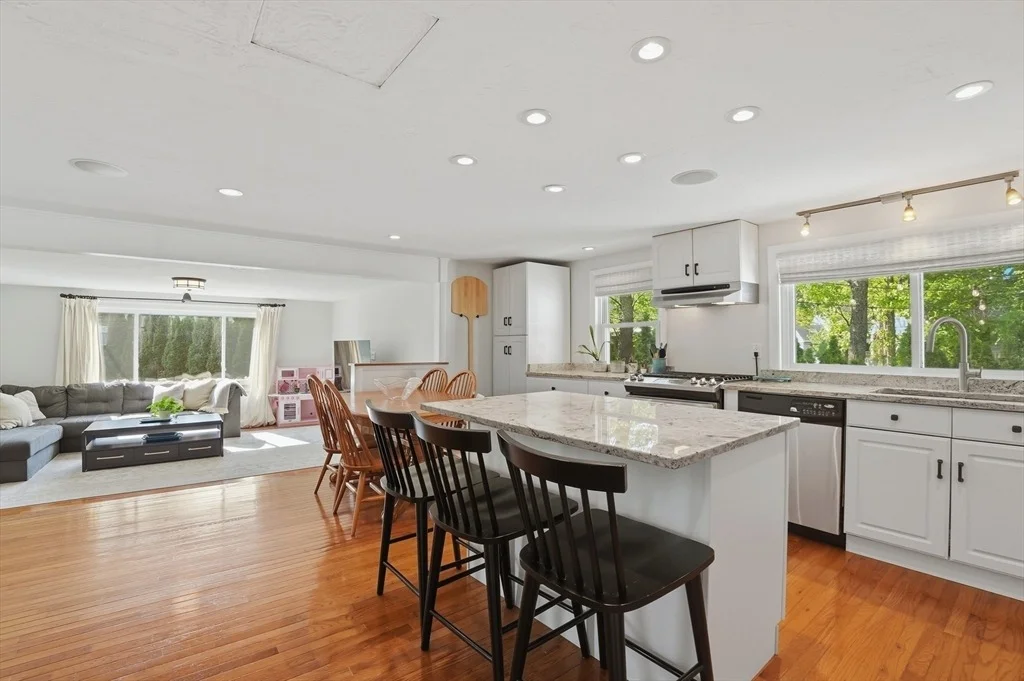Photo of 12 Pleasant Cir
