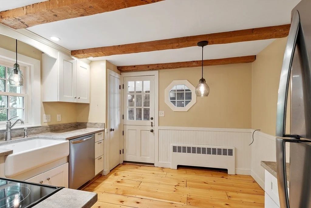Photo of 8 Mitchell Ln
