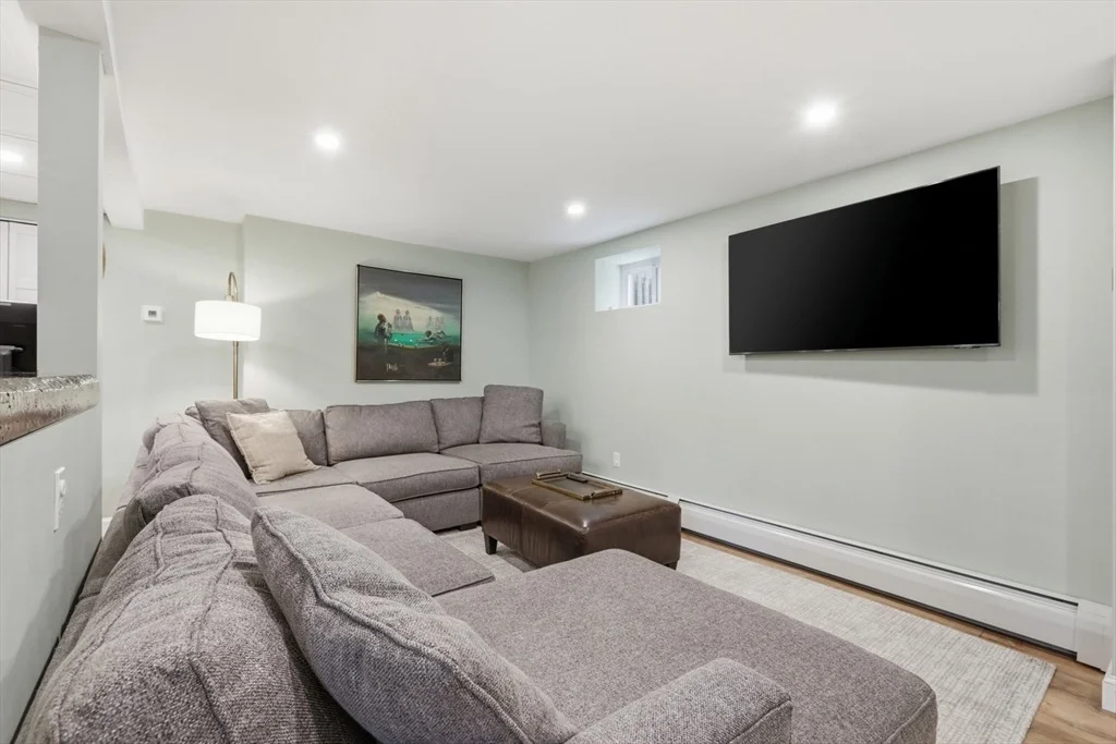 Photo of 9 Mendum Street