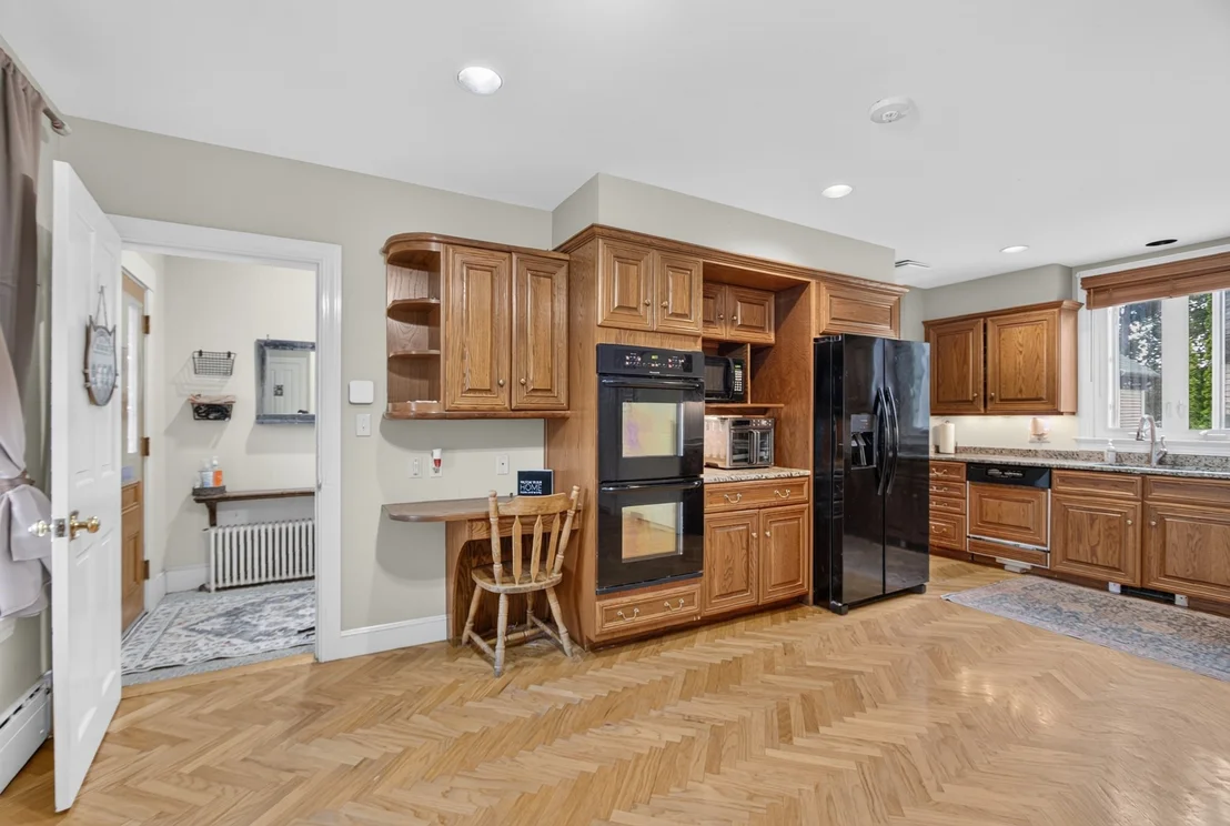 Photo of 141 Chestnut St