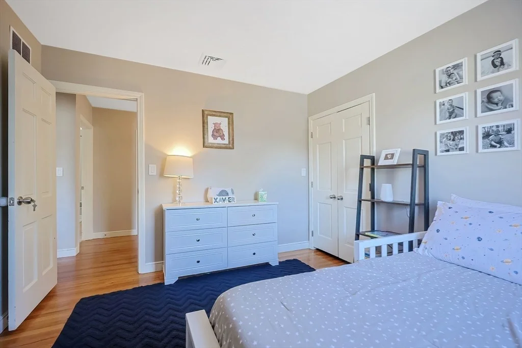 Photo of 8 Chickering Ln