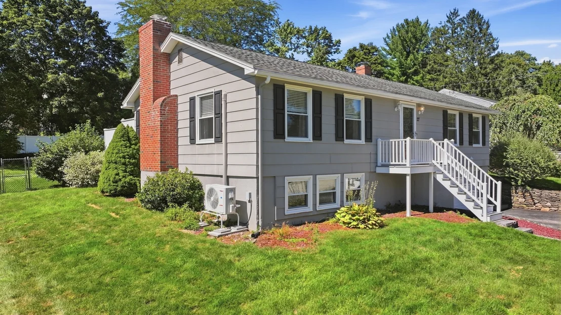 Photo of 27 Aldea Ave