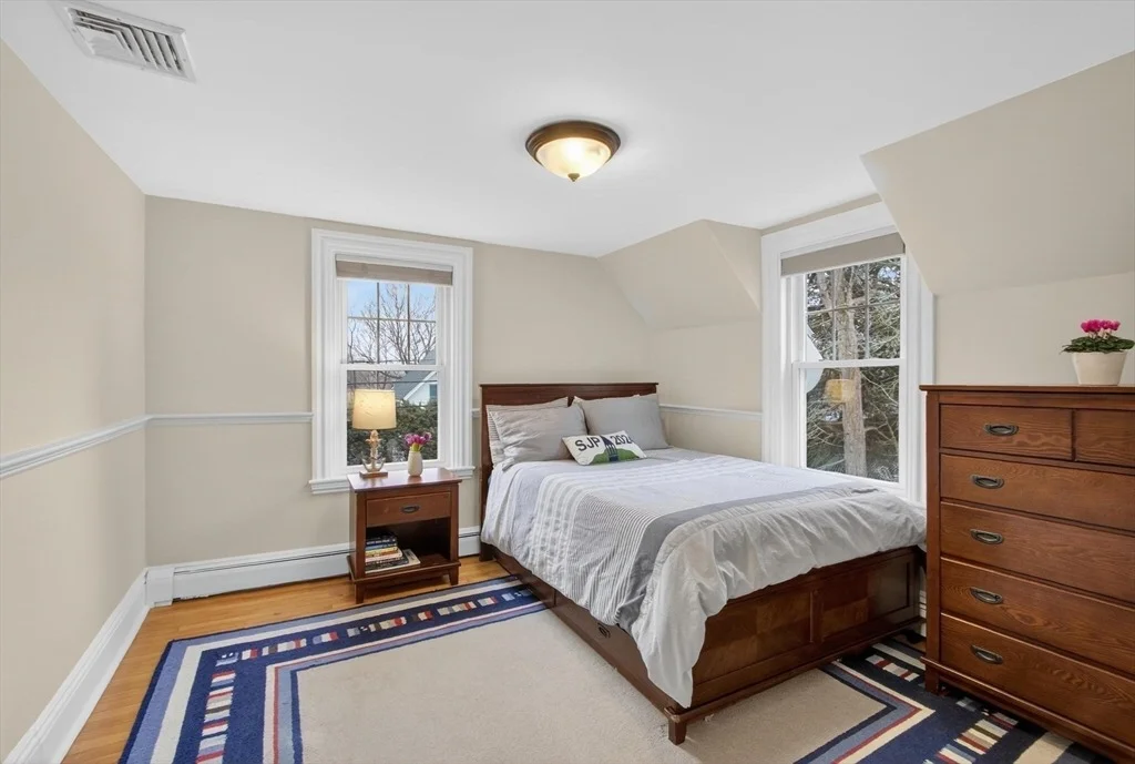 Photo of 52 Maple St