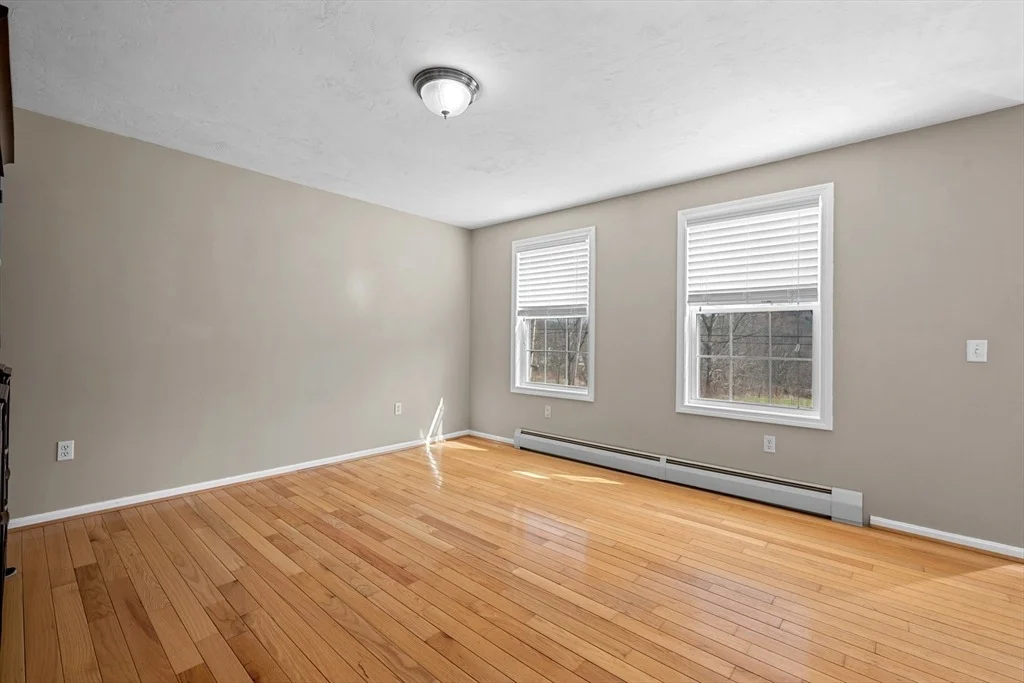 Photo of 30 Old West Warren Rd