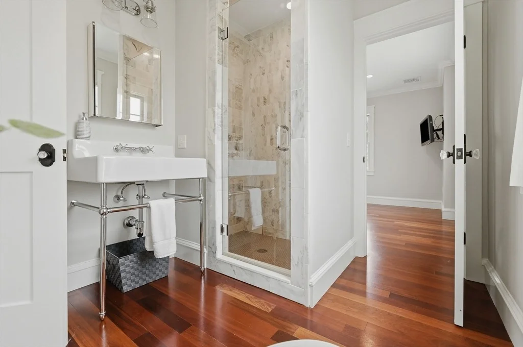 Photo of 8 Onset Ave