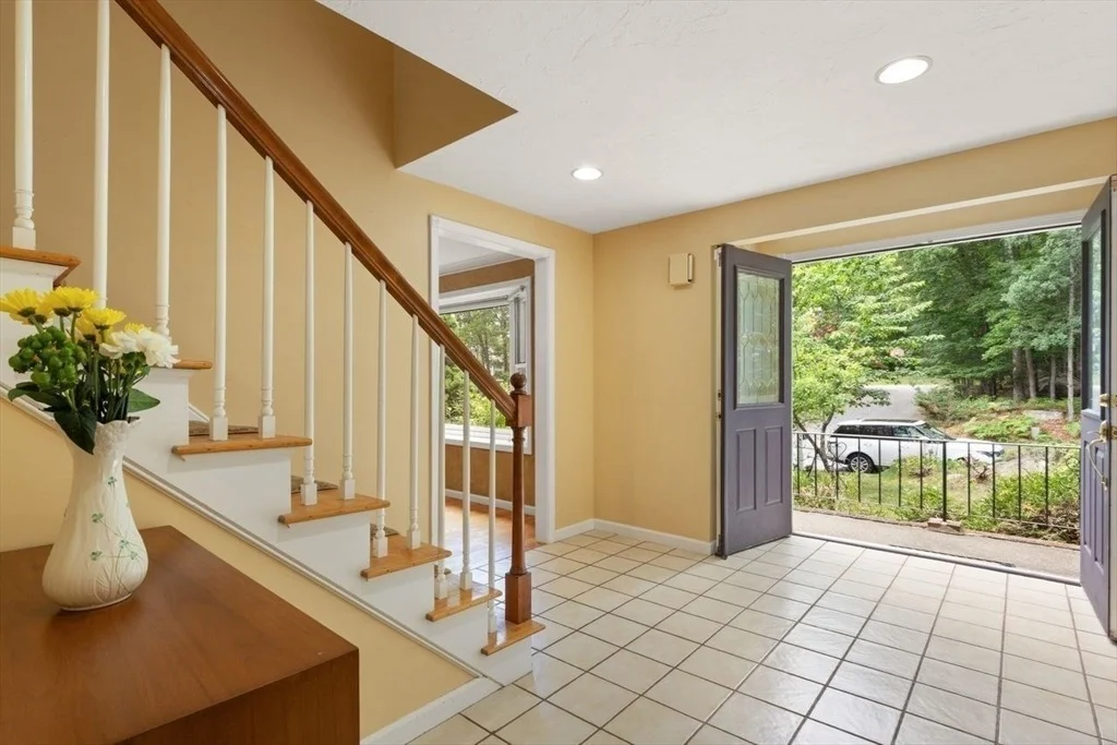 Photo of 35 Castle Dr