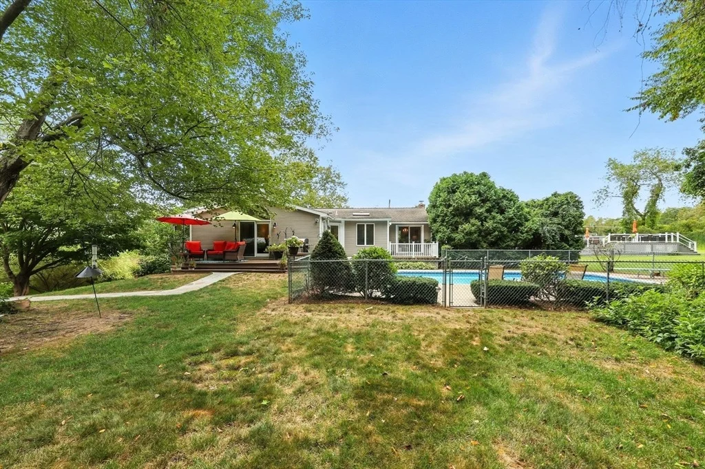 Photo of 4 Claren Dr