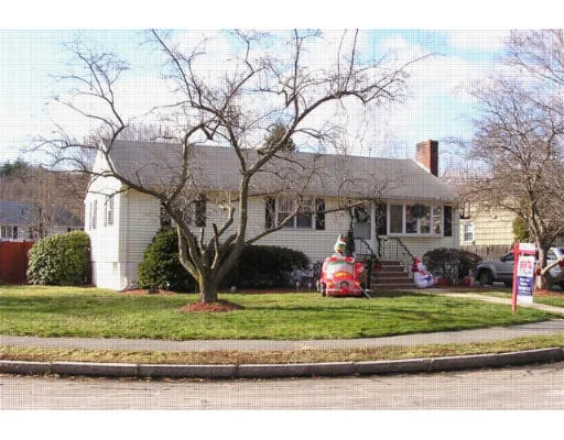 Photo of 32 Putnam Avenue