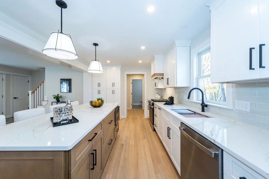 Photo of 18 University Dr