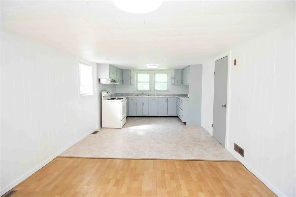 Photo of 75 Lyman Rd