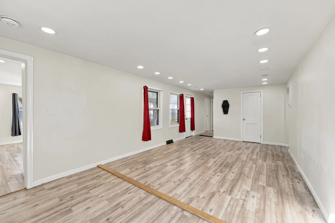 Photo of 196 Clarendon Ave
