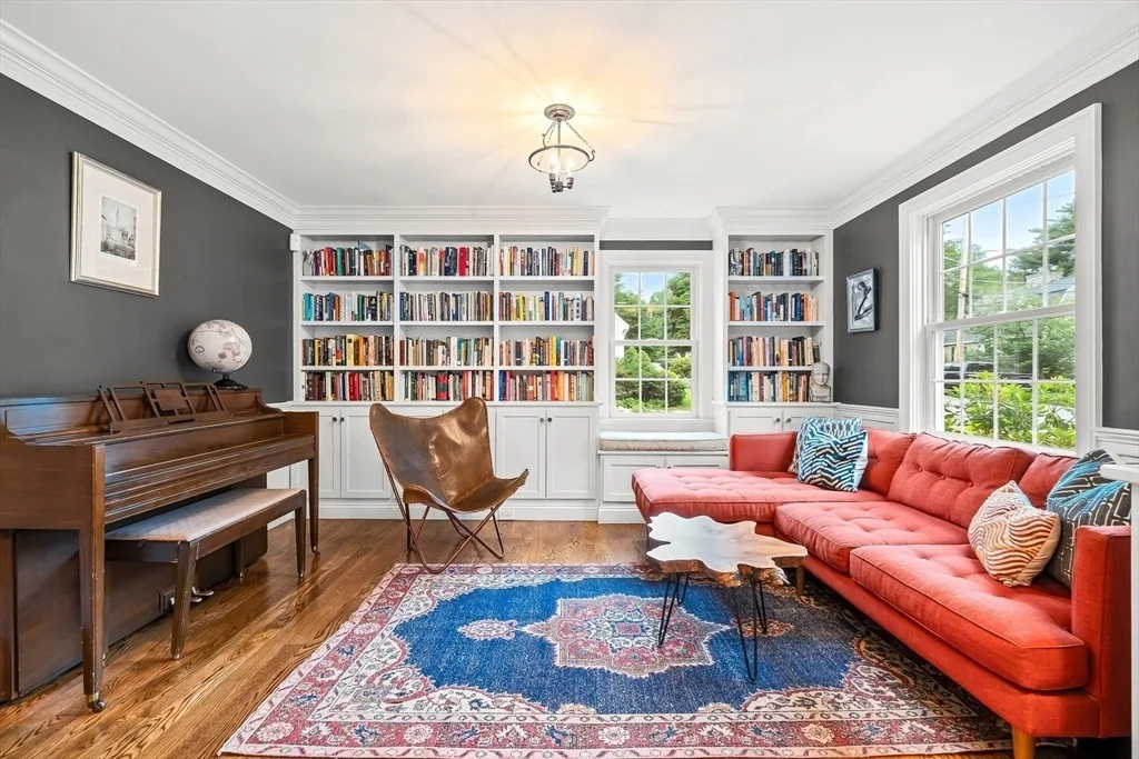 Photo of 10 Kirkland Circle