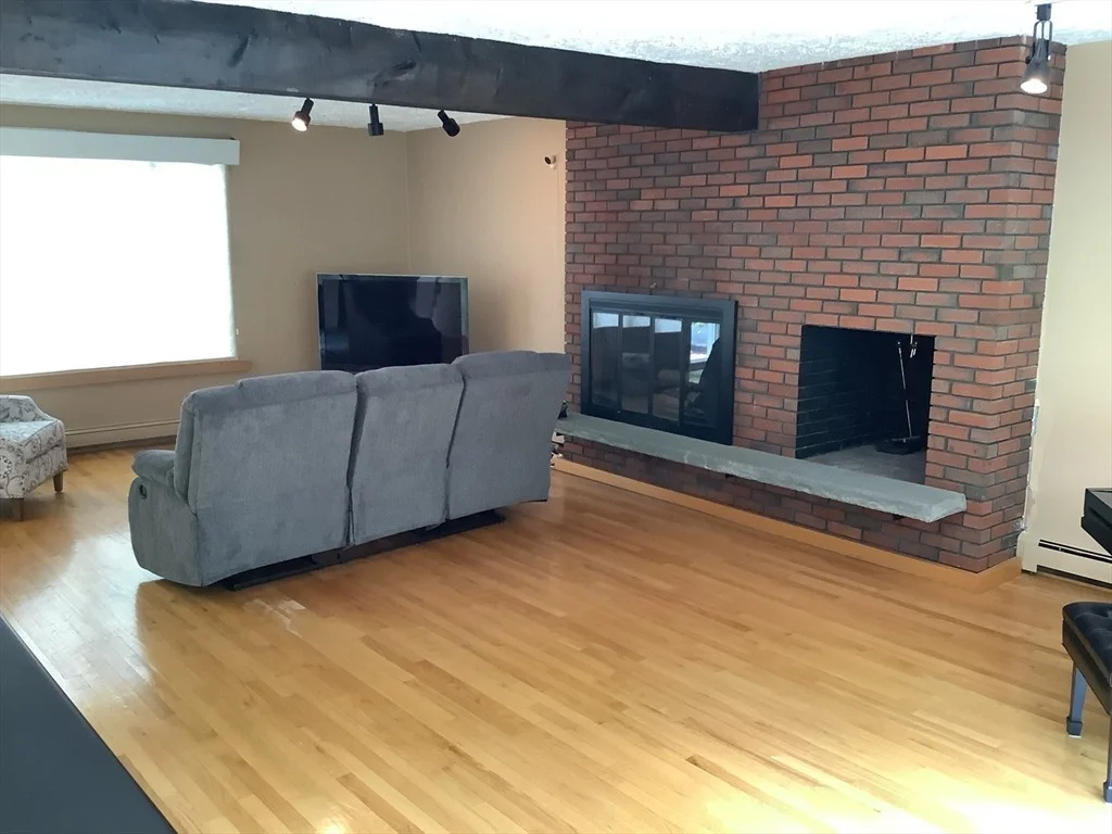 Photo of 14 Midland Rd