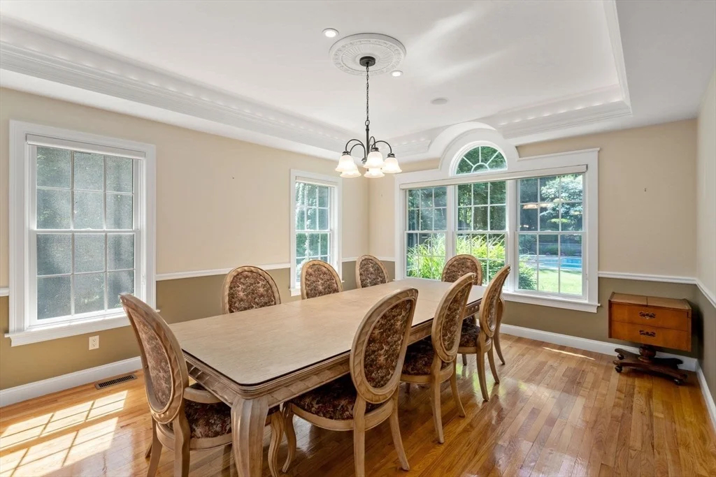 Photo of 253 Cranbrook Dr