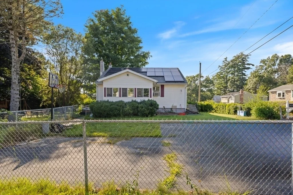 Photo of 32 Hillcrest Rd