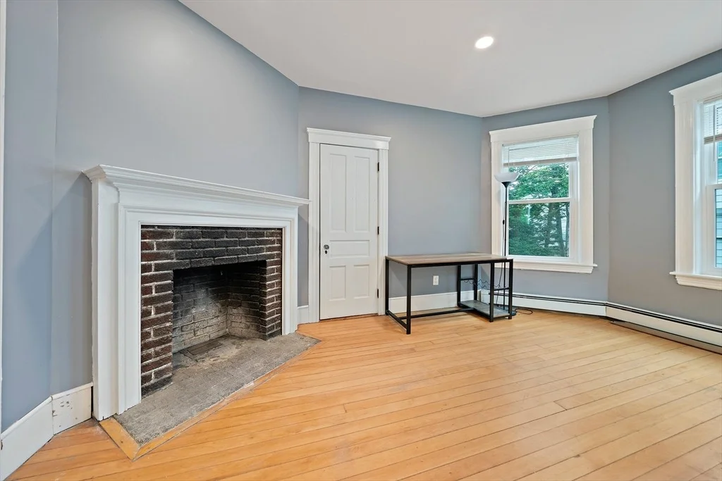 Photo of 10 Trowbridge Rd