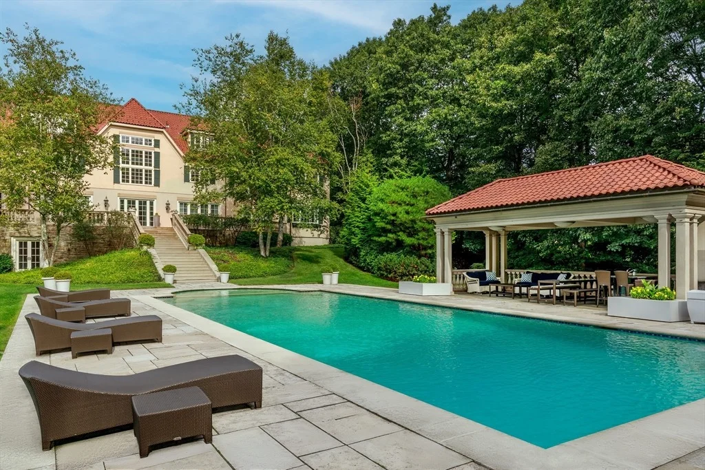 Photo of 18 Longmeadow Drive