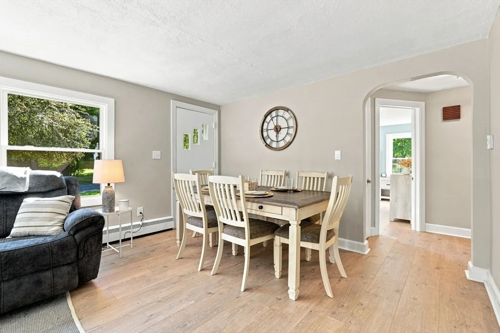 Photo of 331 Valley View Dr