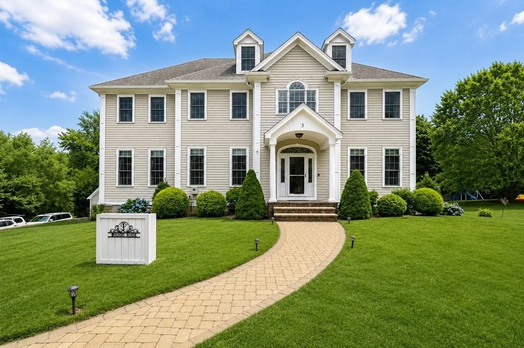 Photo of 3 Great Acres Dr