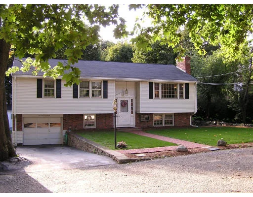 Photo of 102 Stowecroft Rd