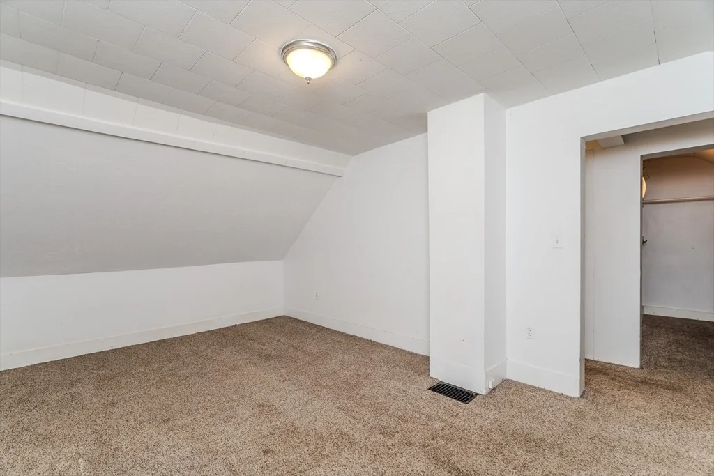 Photo of 52 Maple St