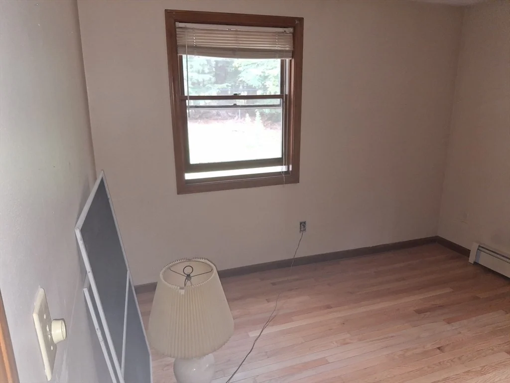 Photo of 8 Laurel Dr