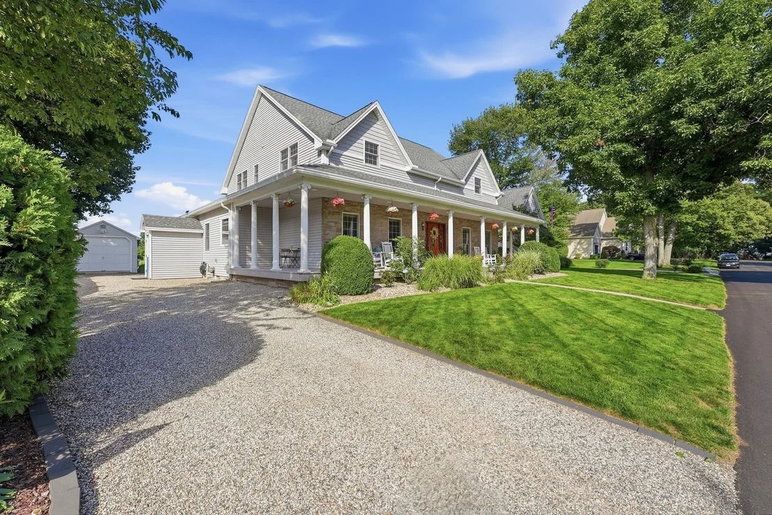 Photo of 116 Grandview Avenue