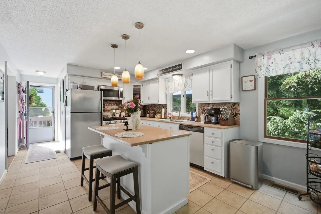 Photo of 19 Stephanie Cir