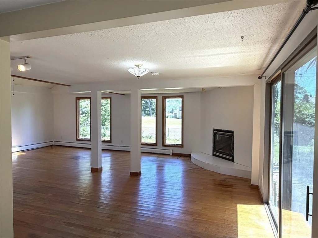 Photo of 115 New Broadway
