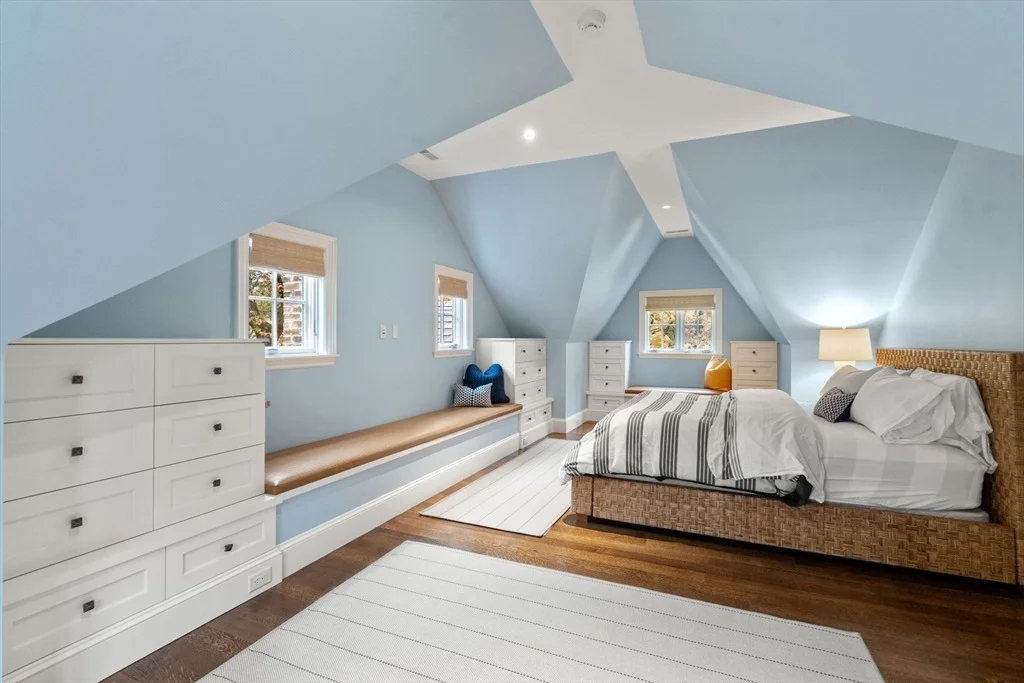 Photo of 14 Greylock Road