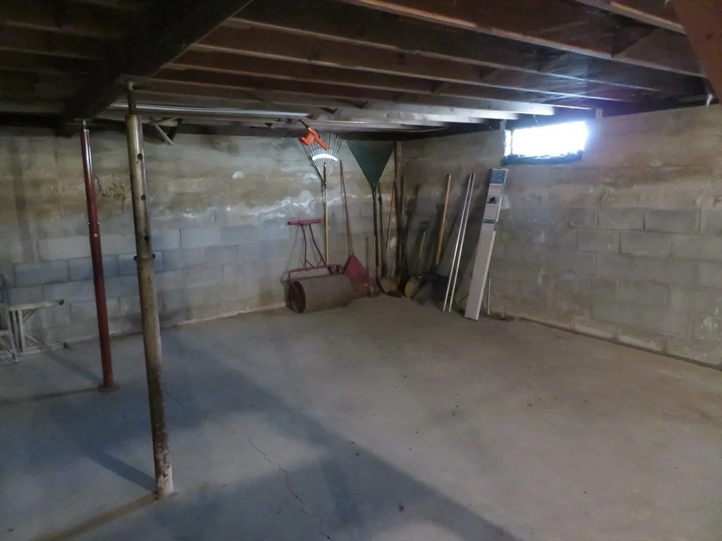 Photo of 103 King Philip Rd