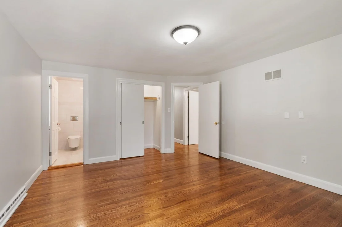 Photo of 9 Lantern Rd
