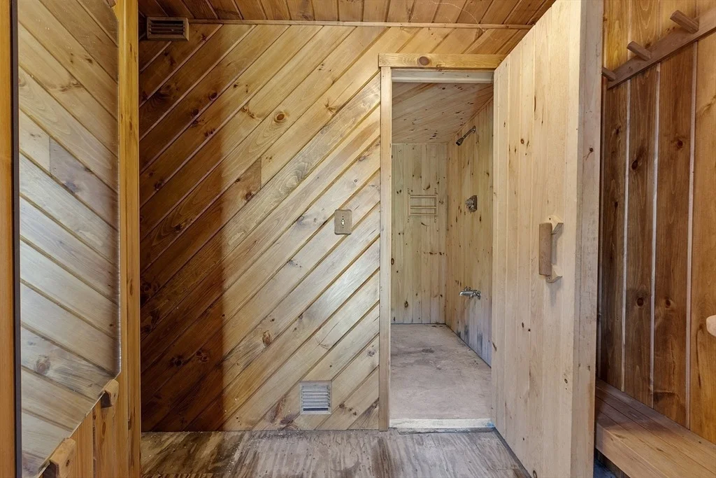 Photo of 705 Richardson Road