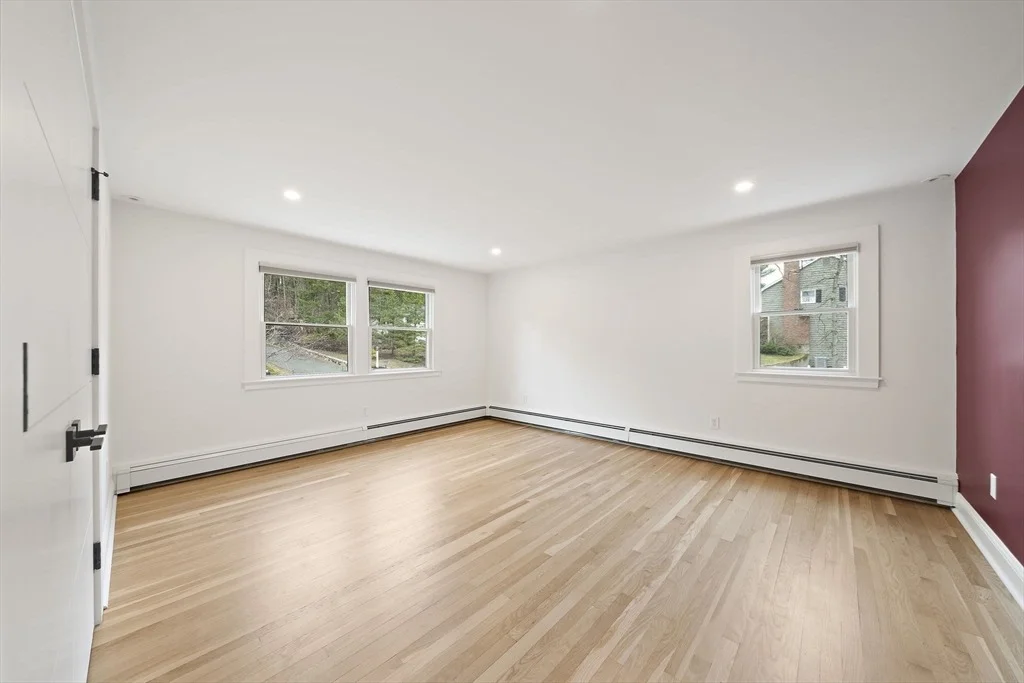 Photo of 49 Algonquin Rd