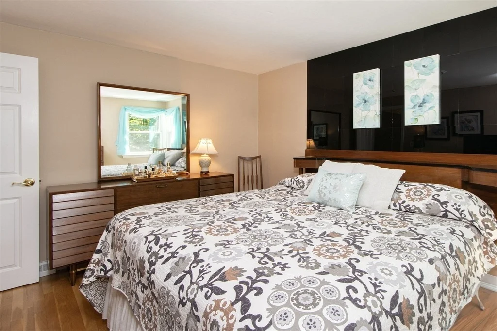 Photo of 9 Dennis Circle