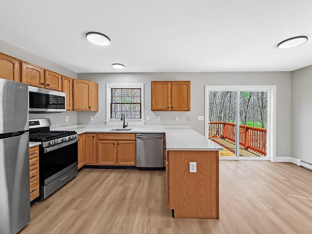 Photo of 2237 Main St