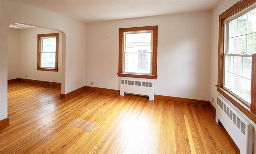 Photo of 188 North Maple St